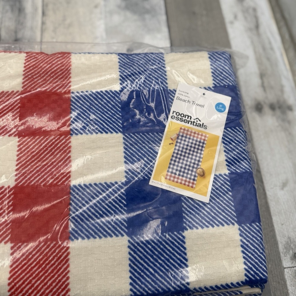 Room Essentials XL Buffalo Plaid Beach Towel Red White Blue Americana Summer NWT
